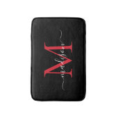 Modernes Black Burgundy Red Monogram Script Elegan Badematte (Vorderseite Vertikal)