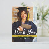 Modernes Black & Gold Class-Foto 2025 Grad Cap Dankeskarte (Stehend Vorderseite)