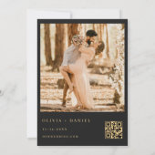 Modernes Black Gold Foto QR Code Hochzeit Einladung (Rückseite)