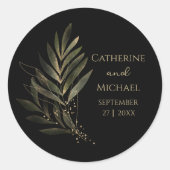 Modernes Black Gold Leaf Wedding Monogram Runder Aufkleber (Vorderseite)