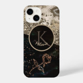 Modernes Black Monogram Rose Handy Case iPhone Hülle (Rückseite)