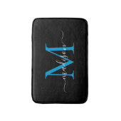 Modernes Black Ocean Blue Monogram Script Elegant Badematte (Vorderseite Vertikal)