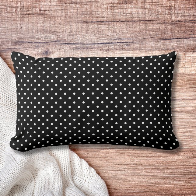 Modernes Black Polka Dot Pattern Lendenkissen (Von Creator hochgeladen)