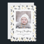 Modernes Black Script Niedlich Gold Black Geschenk Feiertagskarte<br><div class="desc">Senden Sie Ihren personalisierten und individuell gestaltbaren Urlaub Ihren Freunden, Freunden und Familie in einfachen, minimalistischen, eleganten, lustigen, festlichen und modernen Fotokarten! Ein wunderschöner Rahmen mit einer Vielfalt an goldenen und schwarzen Weihnachtsgeschenken und Geschenkartikeln, die mit Bändern umhüllt Ihr Foto auf runden Jakobskantenpapier. Der Gruß " Fröhliche Weihnachten " ist...</div>