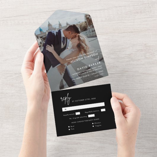 Modernes Black Simple Wedding Foto All In One Einladung (Abreißen)