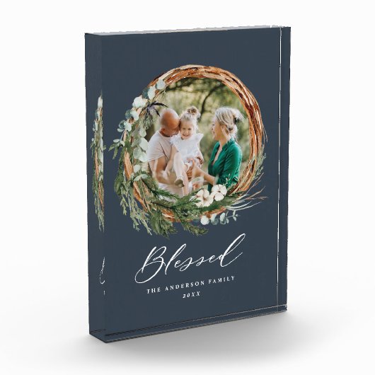 Modernes Blattwerk mit stilvollem, gesegnetes Dreh Fotoblock (Links)