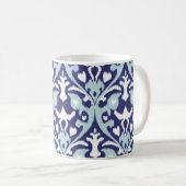 Modernes blaues und weißes girly ikat Stammes- Kaffeetasse (VorderseiteRechts)