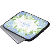 Modernes Blaulblau-Hydrangea Wasserfarbenmonogramm Laptopschutzhülle (Vorne Knopf)