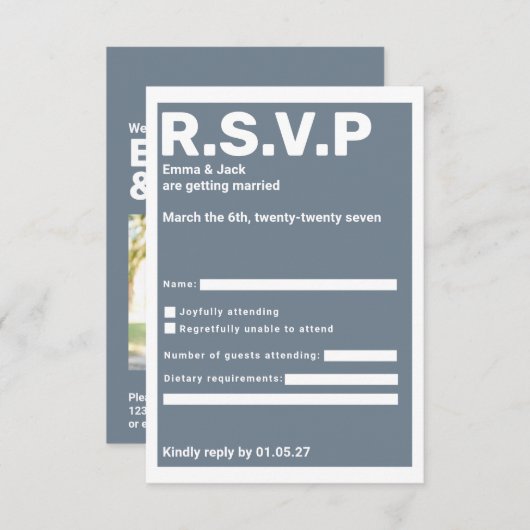 Modernes Blue Bold Typografy UAWG Wedding RSVP Karte (Vorne/Hinten)