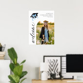 Modernes Blue Bow Coquette Graduation Cap Willkomm Poster (Heimbüro)