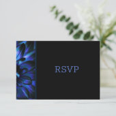 Modernes Blue Floral Wedding RSVP (Stehend Vorderseite)