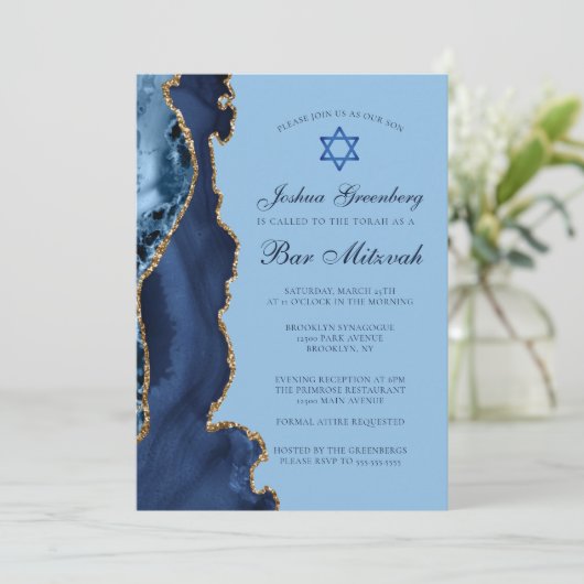 Modernes Blue Gold Agate Bar Mitzvah Party Einladung (Stehend Vorderseite)