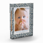 Modernes Blue Gray Leopard Print Baby Foto (Links)