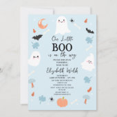 Modernes Blue Halloween Little Boo Baby Dusche Einladung (Vorderseite)