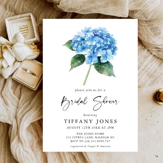 Modernes Blue Hydrangea Floral Brautparty Einladung