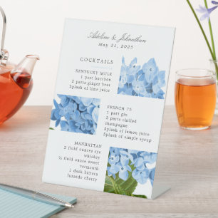Modernes Blue Hydrangea Signature Drink Menü Sockelschild