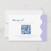 Modernes Blue Lavender Wave Scallop QR Code Hochze RSVP Karte (Vorderseite)