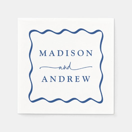 Modernes Blue Wavy Frame Wedding Serviette (Vorderseite)