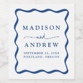 Modernes Blue Wavy Frame Wedding Weinetikett (Einzelnes Label)