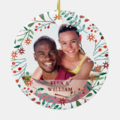 Modernes Blumengebirge Erstes Weihnachtsfest Verlo Keramik Ornament (Hinten)