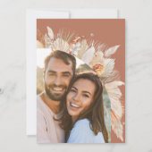 Modernes bohemianisches Foto aus Terrakotta-Pampas Save The Date (Rückseite)