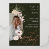 Modernes Bohemisches Foto Florals Graduate Folieneinladung (Vorderseite)