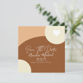 Modernes Boho Arch Bio Form Herz Save the Date Karte (Stehend Vorderseite)