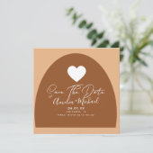 Modernes Boho Arch Bio Form Herz Save the Date Karte (Stehend Vorderseite)