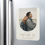 Modernes Boho Arch Foto Ivory Tan Save the Date Magnet<br><div class="desc">Moderne Hochzeiten sichern den Dattelmagnet mit elegantem Design und minimalistischem Boho-Stil mit Ihrem Foto im Bogenrahmen.</div>