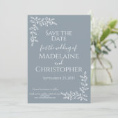 Modernes Boho Dusty Blue Botanical Foto Wedding Save The Date (Stehend Vorderseite)