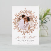 Modernes Boho Wildblume Wedding Foto Save the Date Folieneinladung (Stehend vorne)