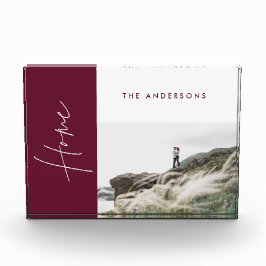 modernes bordeauxfarbenes Zuhause-Foto Familienges Fotoblock