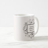 Modernes botanisches Erröten mit schwarzer Markenb Kaffeetasse (VorderseiteRechts)