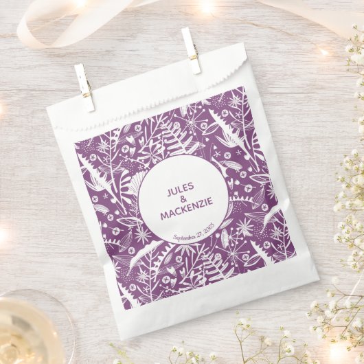 Modernes botanisches Lila Geschenktütchen (Ausgeschnitten)