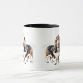Modernes Braun/Schwarzes Basset-Hund personalisier Tasse (Zentrum)
