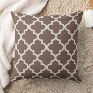 Modernes braunes marokkanisches Quatrefolienmuster Kissen