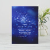 Modernes Brautparty blaue Herzen Bokeh Einladung (Stehend Vorderseite)