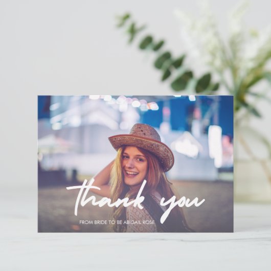 Modernes Brautparty Foto Dankeskarte (Stehend Vorderseite)