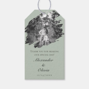 Modernes Brushstroke Foto Wedding Sage Green Fevor Geschenkanhänger