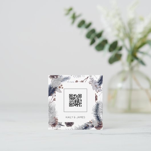 Modernes Budget QR Code Winter Hochzeitseinladung Quadratische Visitenkarte (Stehend Vorderseite)