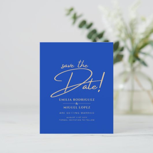Modernes Budget Royal Blue Monochrome Wedding (Stehend Vorderseite)