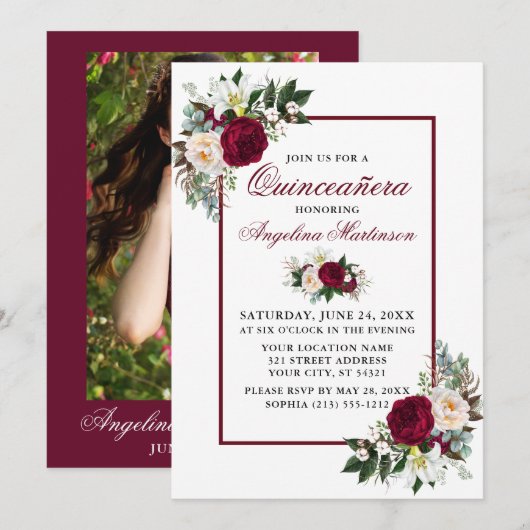 Modernes Burgunder Blumengrün Foto Quinceanera Einladung (Vorne/Hinten)