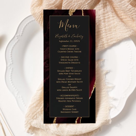 Modernes Burgundy Gold Agate Dark Wedding Menu Menükarte