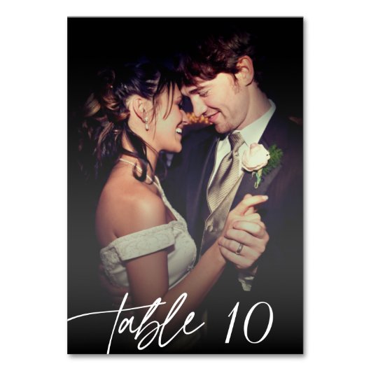 Modernes Calligrafy Script Overlay-Foto Hochzeit Tischnummer (Vorderseite)