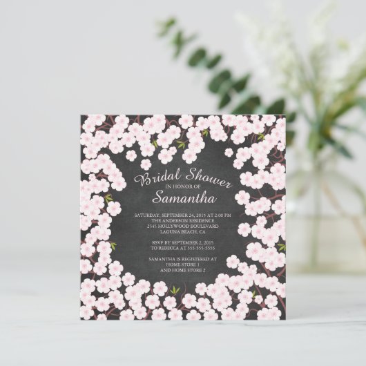 Modernes Chalkboard Cherry Blossom Brautparty Einladung (Stehend Vorderseite)