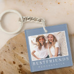 Modernes Chic Best Friends BESTE FREUNDIN Foto Schlüsselanhänger<br><div class="desc">Design setzt sich aus lustiger und spielerischer Typografie mit Sans Serif und Serif Schriftart zusammen. Fügen Sie ein benutzerdefiniertes Foto hinzu.</div>