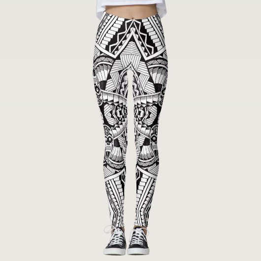 Modernes Chic Black and White Tribal Tattoo Muster Leggings (Vorderseite)
