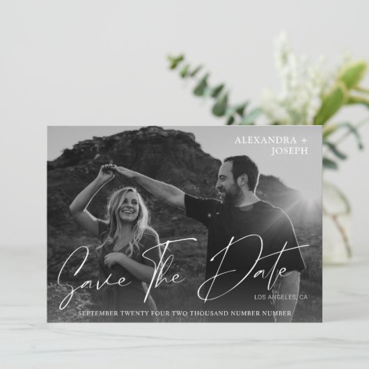 Modernes Chic Foto BW Datum Save the Date weiß Einladung (Stehend Vorderseite)