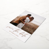 Modernes Chic Foto Vertikal Save the Date weiß Folieneinladung (Gedreht)