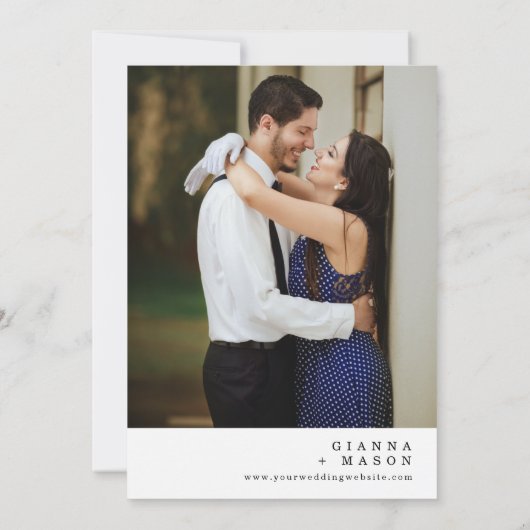 Modernes Chic Minimal Wedding Monogram QR Code Fot Einladung (Rückseite)